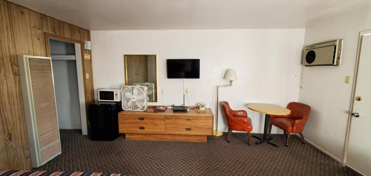 Budget Inn Motel แกลลัพ ภายนอก รูปภาพ