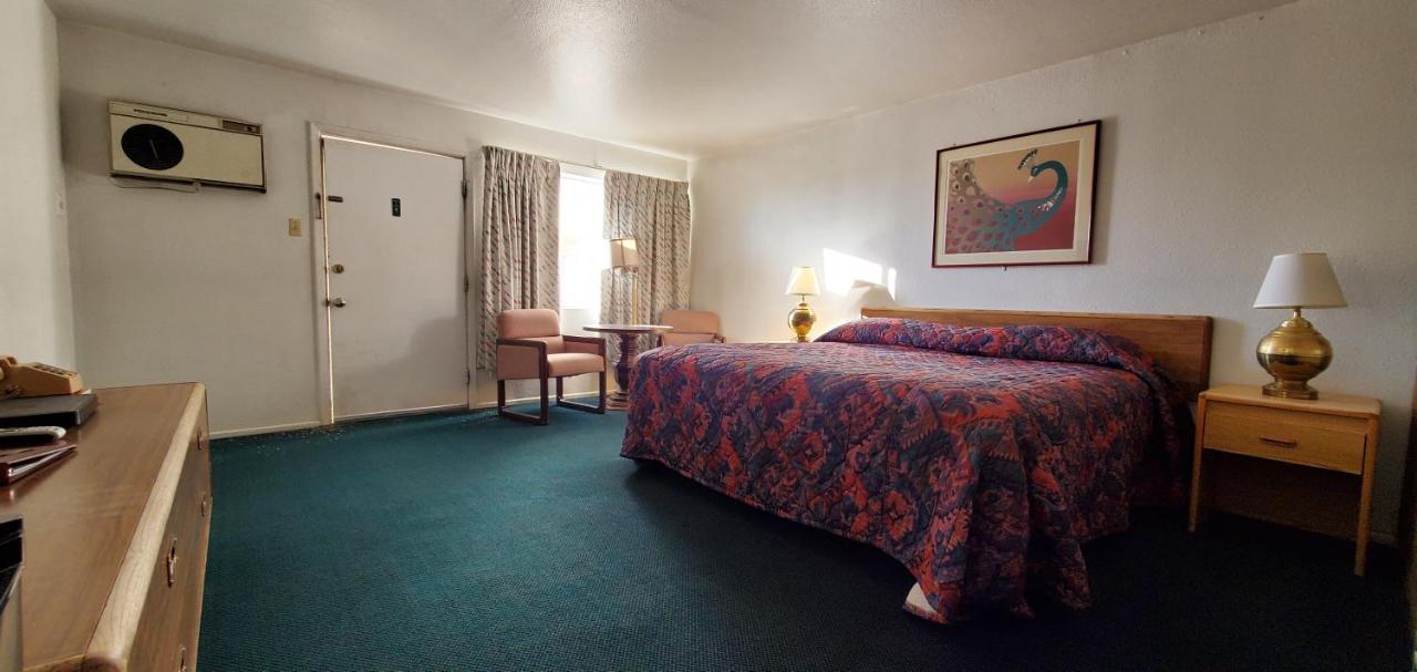 Budget Inn Motel แกลลัพ ภายนอก รูปภาพ