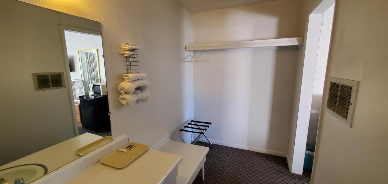 Budget Inn Motel แกลลัพ ภายนอก รูปภาพ
