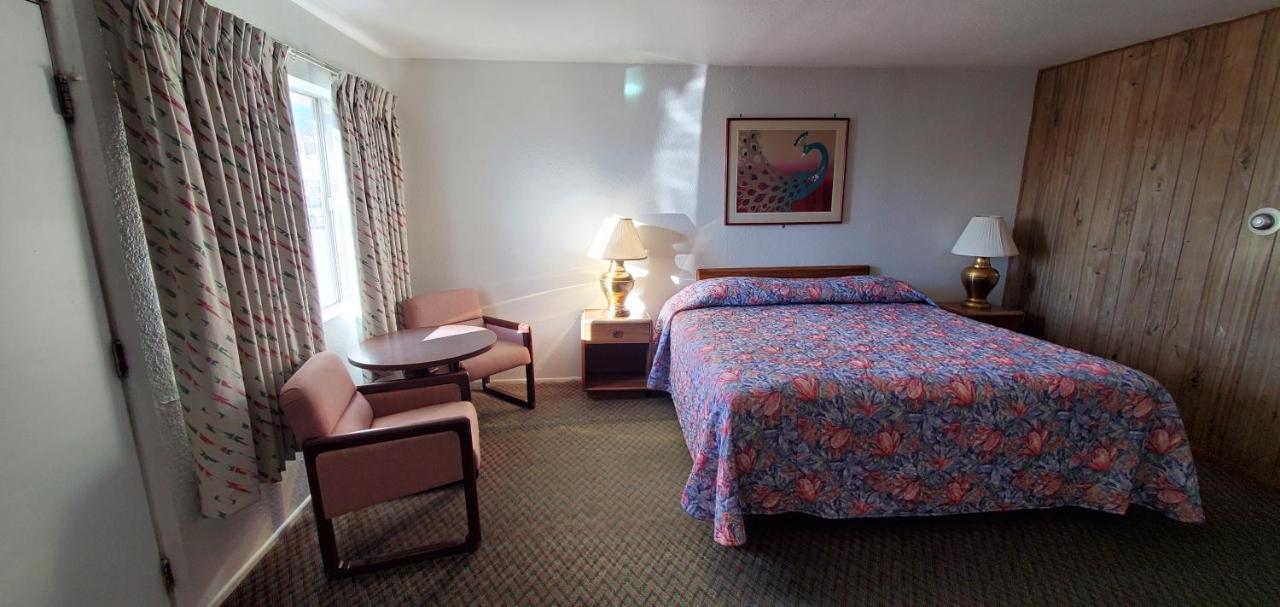 Budget Inn Motel แกลลัพ ภายนอก รูปภาพ